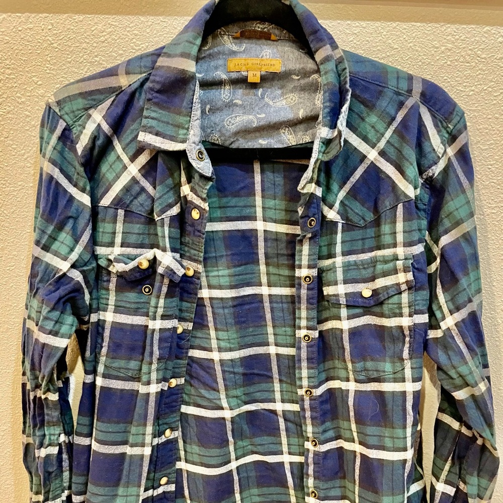 Green/blue plaid flannel medium long sleeve